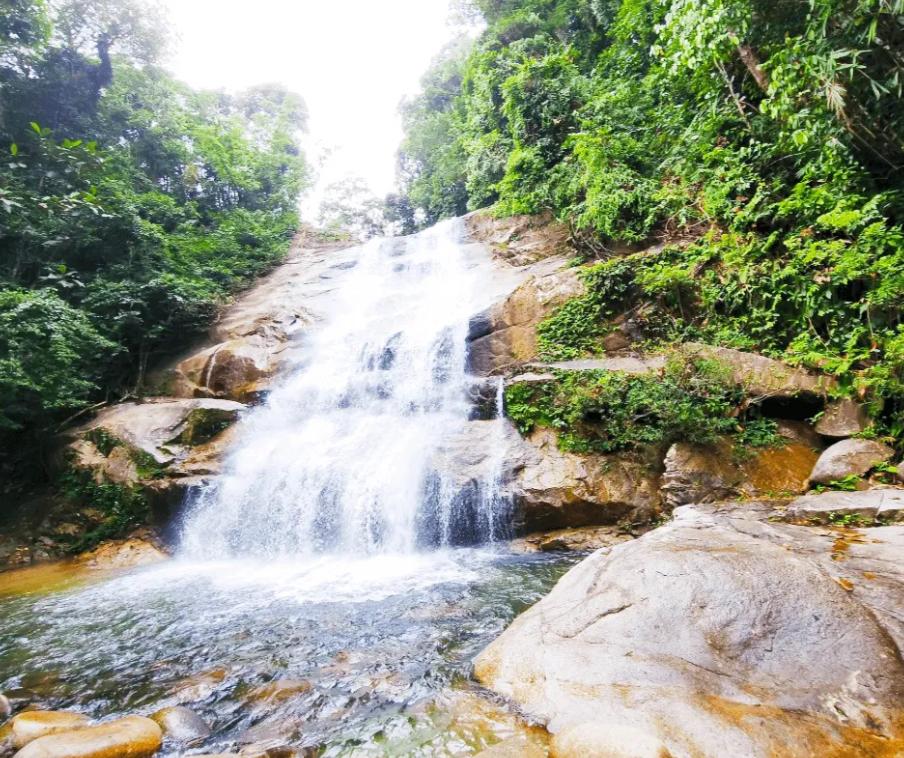 Lata Medang Waterfall