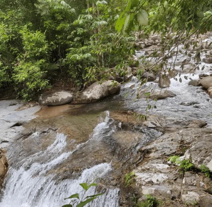 Lata Medang Waterfall - Image 5