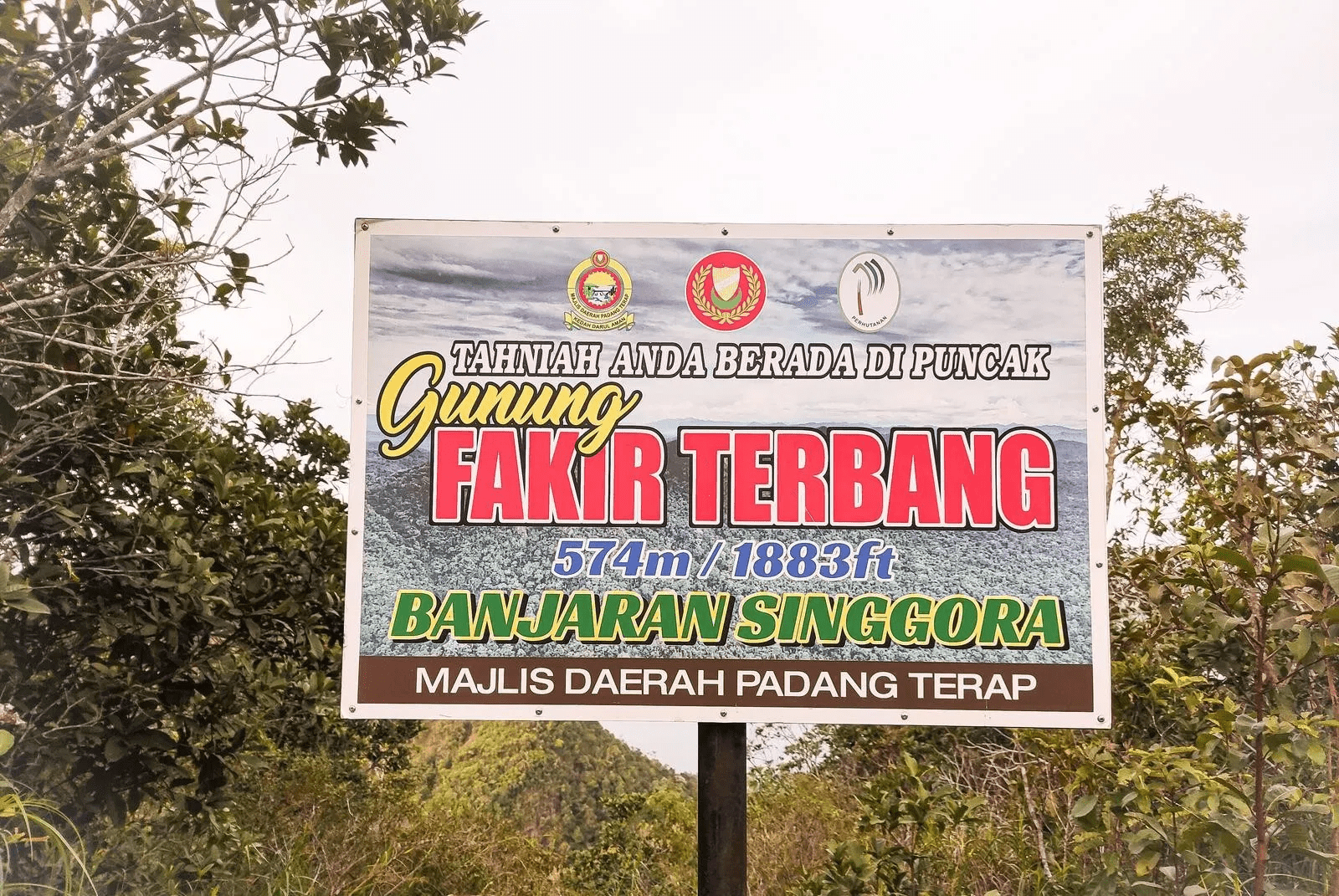 Gunung Fakir Terbang