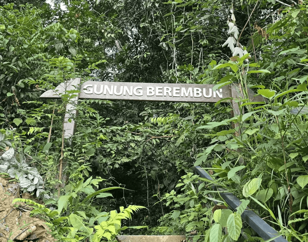 Gunung Berembun + WWII Crashed Site