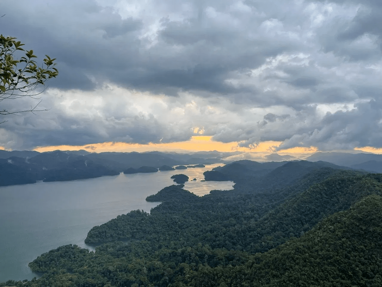 Gunung Fakir Terbang - Image 9